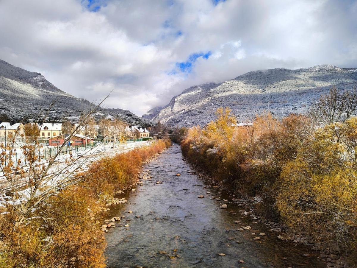 Jardin Araguas Daire Villanúa Dış mekan fotoğraf
